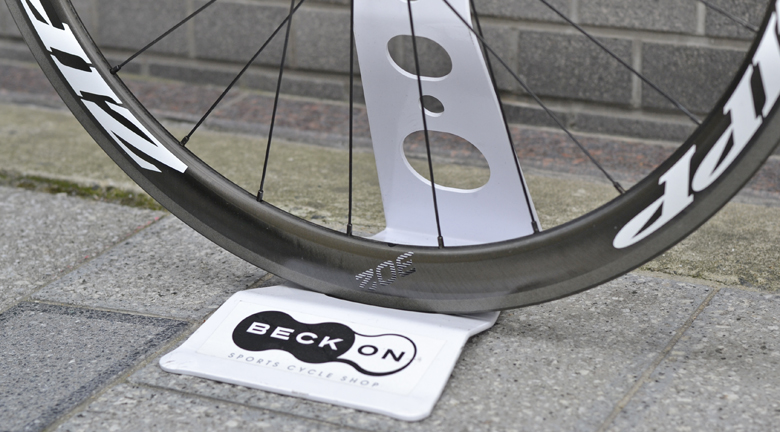 コスパに優れたZIPP 302（New！） – BECKON -sports cycle shop-